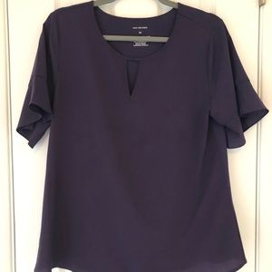Van Heusen, size medium, purple top
